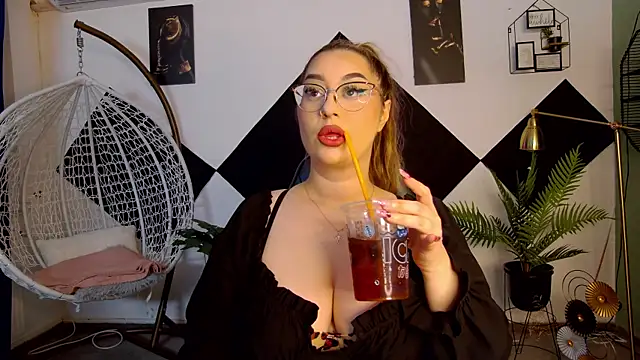 Katewalker  online show from 07.10.26