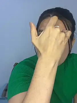 martina contreras online show from 12.28.24