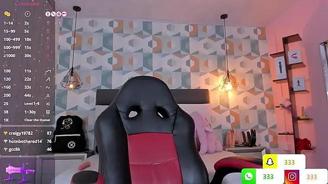 LIA ROUX1 online show from 03.10.25