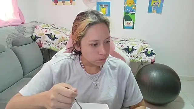 MommyMiaWs online show from 04.20.26