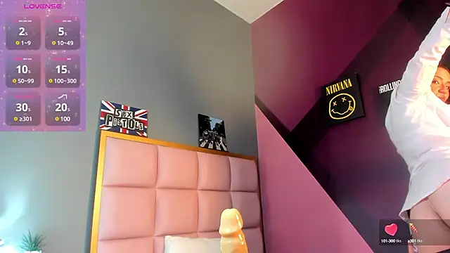 samanthaanderson  online show from 02.11.25