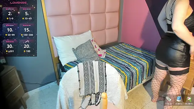 samanthaanderson  online show from 03.11.25