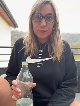 Leanymphoo online show from 10.19.25