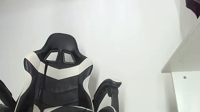 Camila Darks online show from 12.03.24