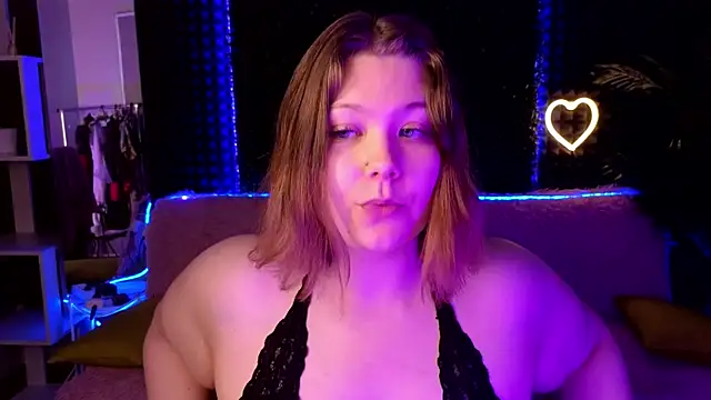 DjennaPalme online show from 10.13.25