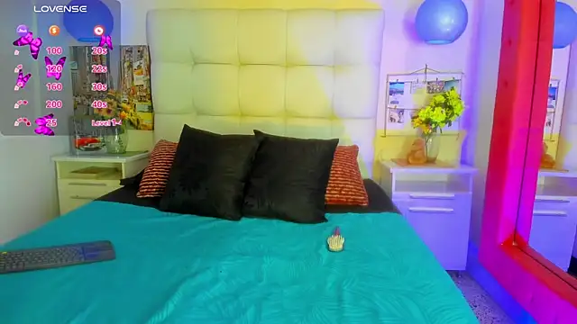 cinthya walker1 online show from 04.13.26