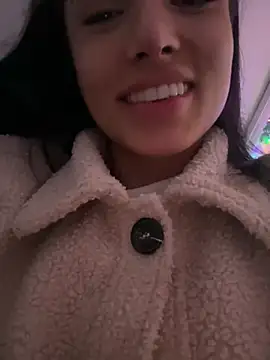 EvaMoet online show from 12.08.24