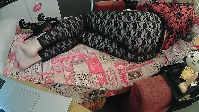 CristinaTrav online show from 10.06.25