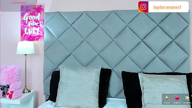 TaylorEvanss online show from 09.29.25