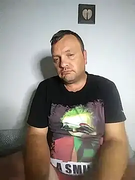 Snapshot of Bury0117 chatting on 10.08.25 Bury0117 online show from 10.08.25