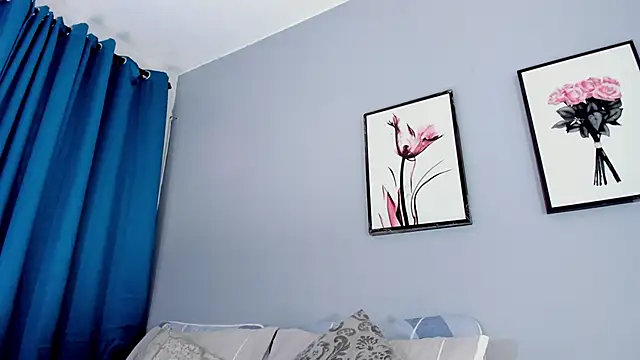 Snapshot of Estrella_Duran chatting on 04.01.26 Estrella Duran online show from 04.01.26