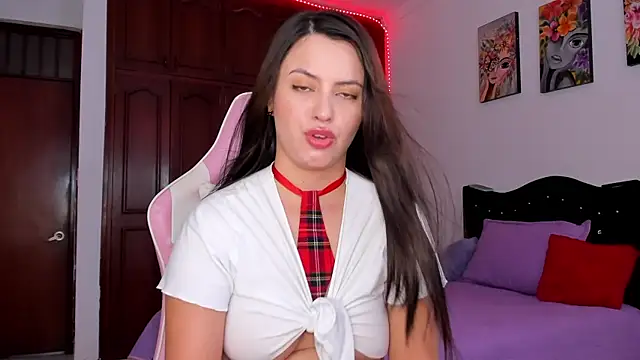 Sara Squirting Heels online show from 04.06.26