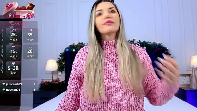 Snapshot of SophieAnn chatting on 11.20.25 SophieAnn online show from 11.20.25