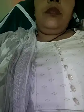 Snapshot of sematomar chatting on 11.13.25 sematomar online show from 11.13.25