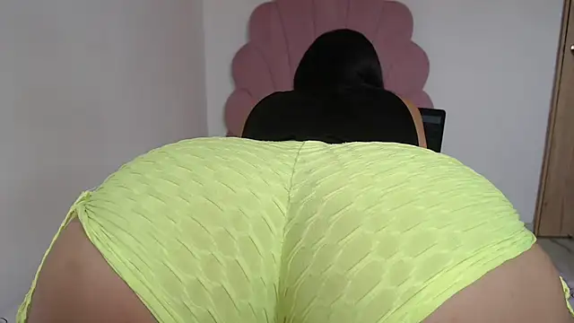 Snapshot of lady_hot2xx chatting on 01.29.25 lady hot2xx online show from 01.29.25