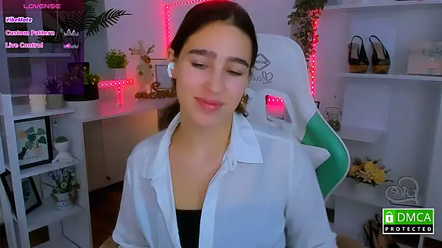  Eliizabeth  online show from 12.19.25