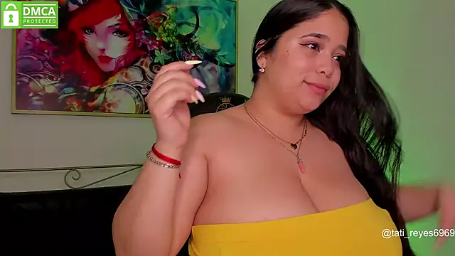 Snapshot of tati_reyess chatting on 03.11.25 tati reyess online show from 03.11.25