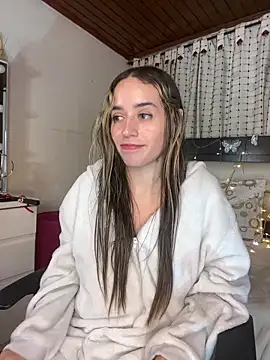 Snapshot of Natalia_Suarez chatting on 03.13.25 Natalia Suarez online show from 03.13.25