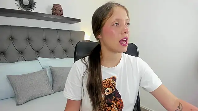 nataly rodri online show from 10.20.25