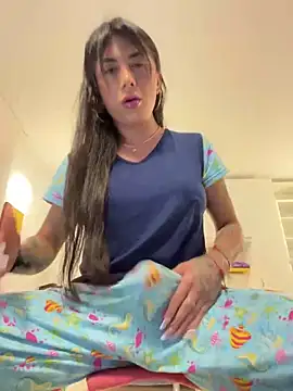 Snapshot of missdirtyhot_ chatting on 02.19.25 missdirtyhot online show from 02.19.25