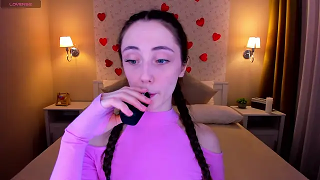 Lexi Split online show from 02.15.25