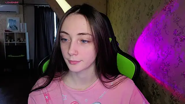 Lexi Split online show from 11.15.25