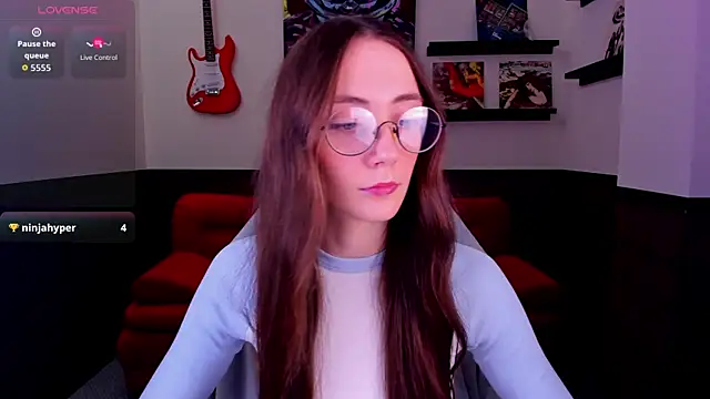 Lexi Split online show from 06.15.26