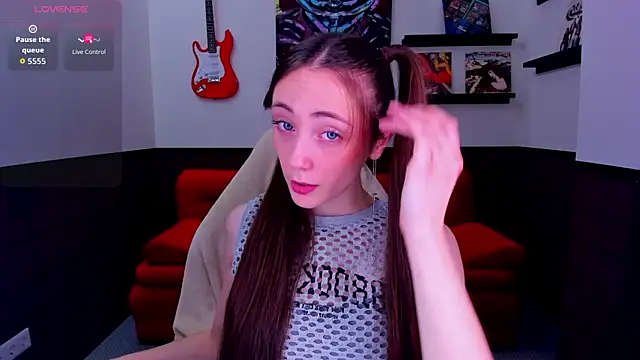 Lexi Split online show from 06.24.26