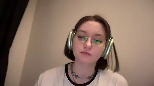 Isabel-Bailey online show from 01.25.25
