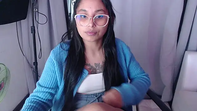 Snapshot of Cuteprincess21 chatting on 02.02.25 Cuteprincess21 online show from 02.02.25