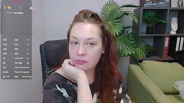 Snapshot of CutieGinger chatting on 09.24.25 CutieGinger online show from 09.24.25