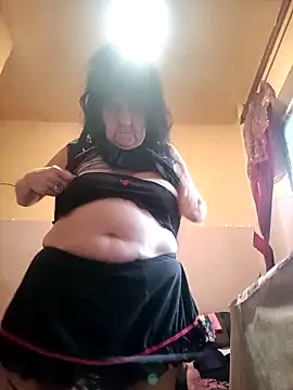 Lovely Lori online show from 11.05.25