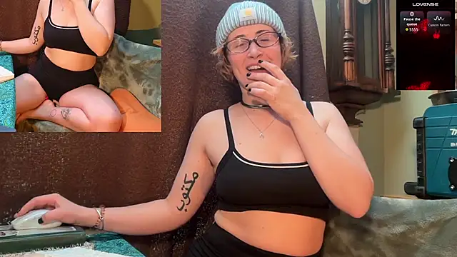 Snapshot of Bellazeebub chatting on 02.18.26 Bellazeebub online show from 02.18.26