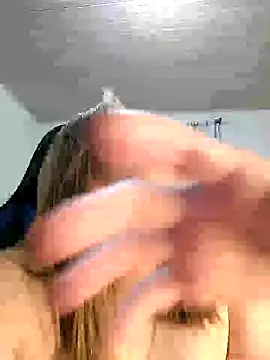 Snapshot of Rafaelayamazaki chatting on 12.20.24 Rafaelayamazaki online show from 12.20.24