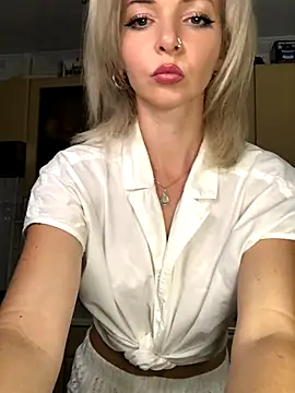 Kristina03 online show from 10.21.25