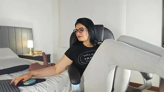 adriana71 online show from 04.11.26