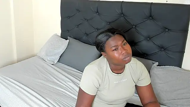 Snapshot of Cristale69 chatting on 02.05.26 Cristale69 online show from 02.05.26