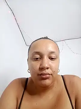 Snapshot of Miss-boobs chatting on 12.16.24 Miss-boobs online show from 12.16.24