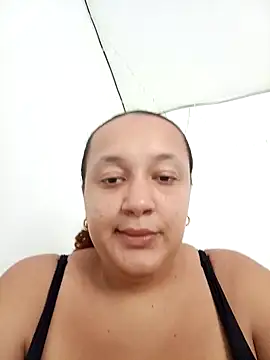 Snapshot of Miss-boobs chatting on 12.18.24 Miss-boobs online show from 12.18.24