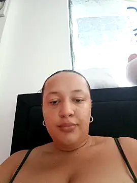 Snapshot of Miss-boobs chatting on 01.28.25 Miss-boobs online show from 01.28.25
