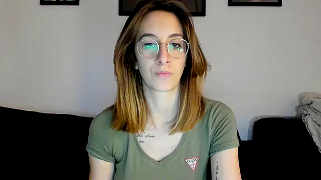 Snapshot of DesireMore90 chatting on 02.13.25 DesireMore90 online show from 02.13.25