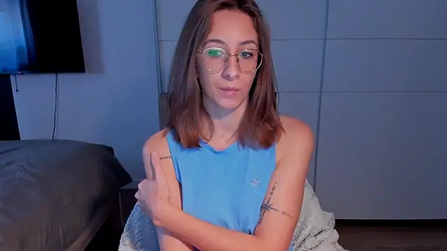 Snapshot of DesireMore90 chatting on 02.26.26 DesireMore90 online show from 02.26.26