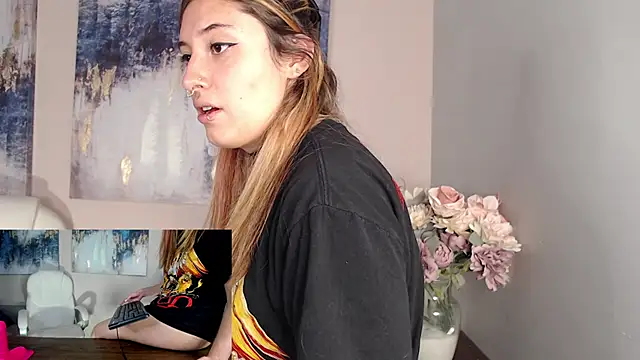 Snapshot of chubby_vanniie_ chatting on 02.05.25 chubby vanniie online show from 02.05.25