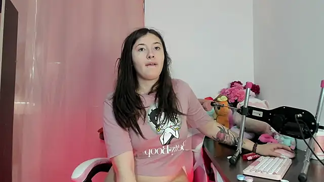 Snapshot of chubby_vanniie_ chatting on 09.30.25 chubby vanniie online show from 09.30.25