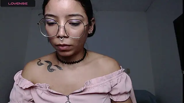 Putaku San online show from 09.12.25