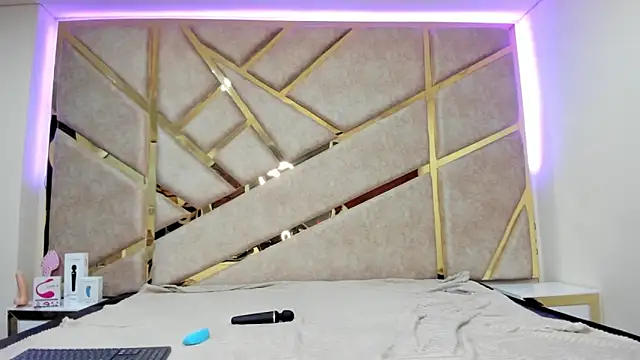 Snapshot of nahia_low chatting on 03.06.25 nahia low online show from 03.06.25