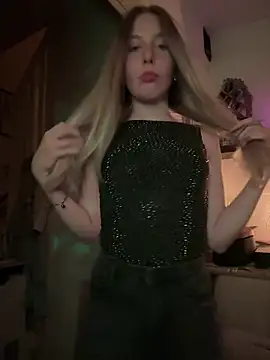 VeraSerephina online show from 12.13.25