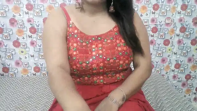 Snapshot of Lusty_Wife1 chatting on 06.19.26 Lusty Wife1 online show from 06.19.26