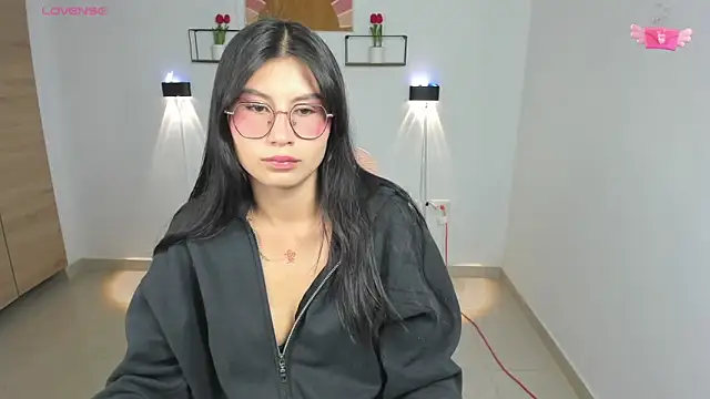 emily villamil online show from 11.24.25