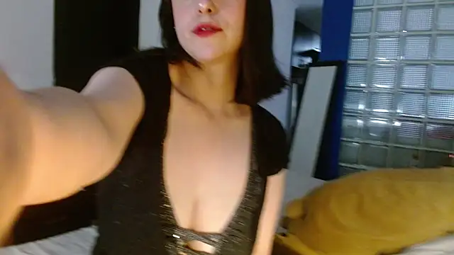 Snapshot of collette_beaufoy_ chatting on 01.13.25 collette beaufoy online show from 01.13.25